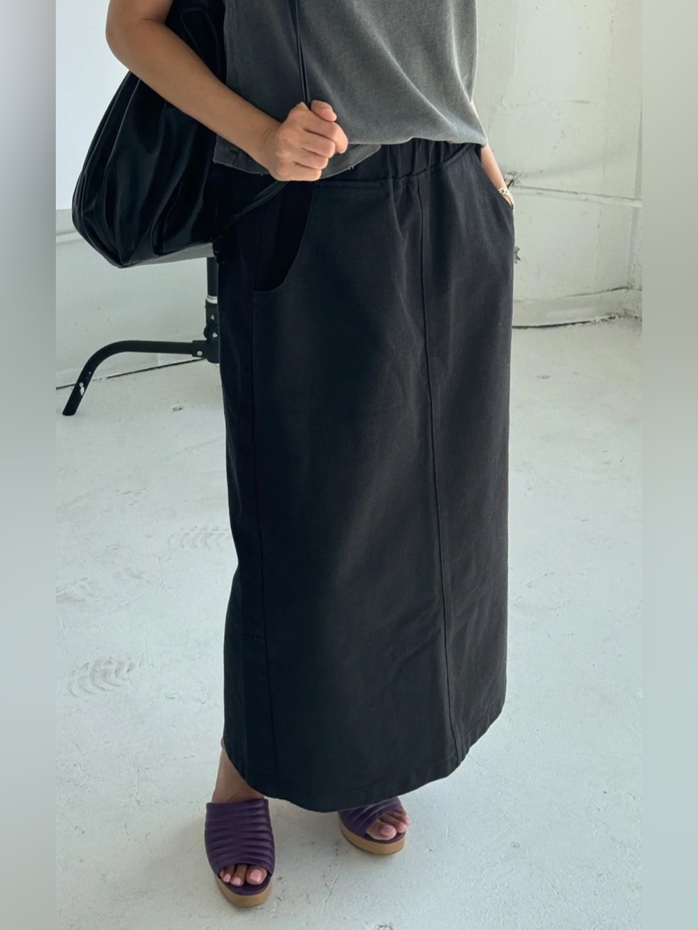 Le Bon Shoppe Long City Black Canvas Midi Skirt